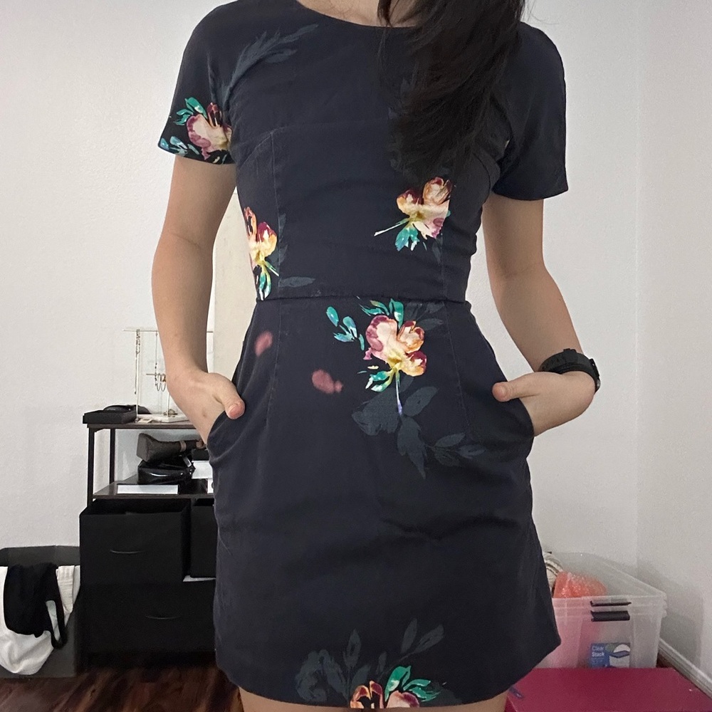French connection floral, short sleeve dress with pockets